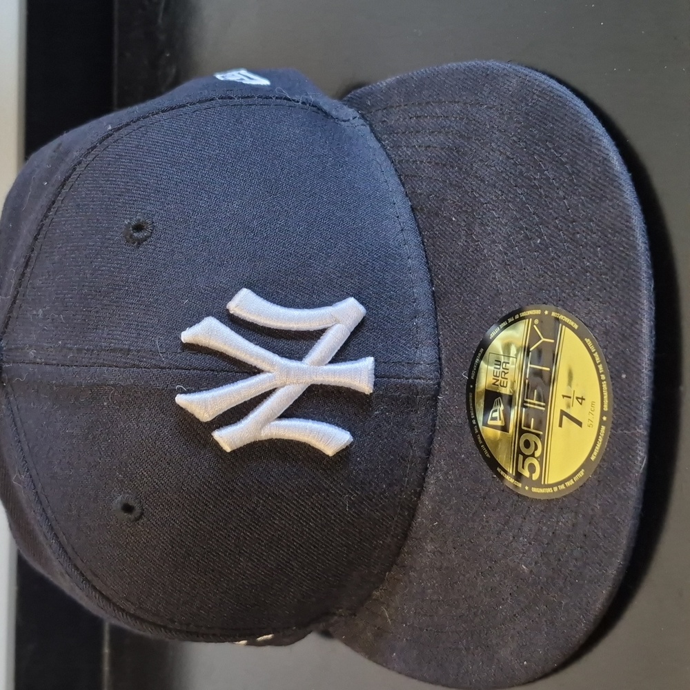 MLB New York Yankees NY New Era 59FIFTY 5950 Men's Fitted Hat Cap